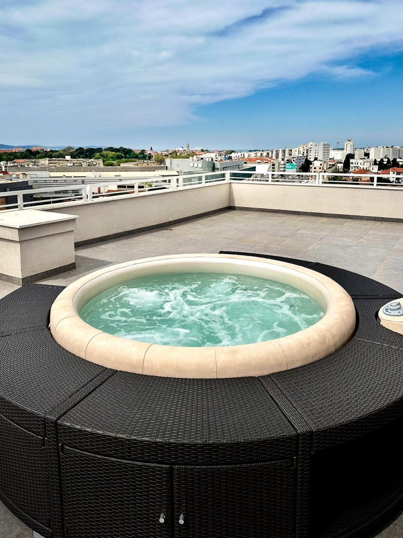ザダルPremium Penthouse Orizzonteアパートメント エクステリア 写真